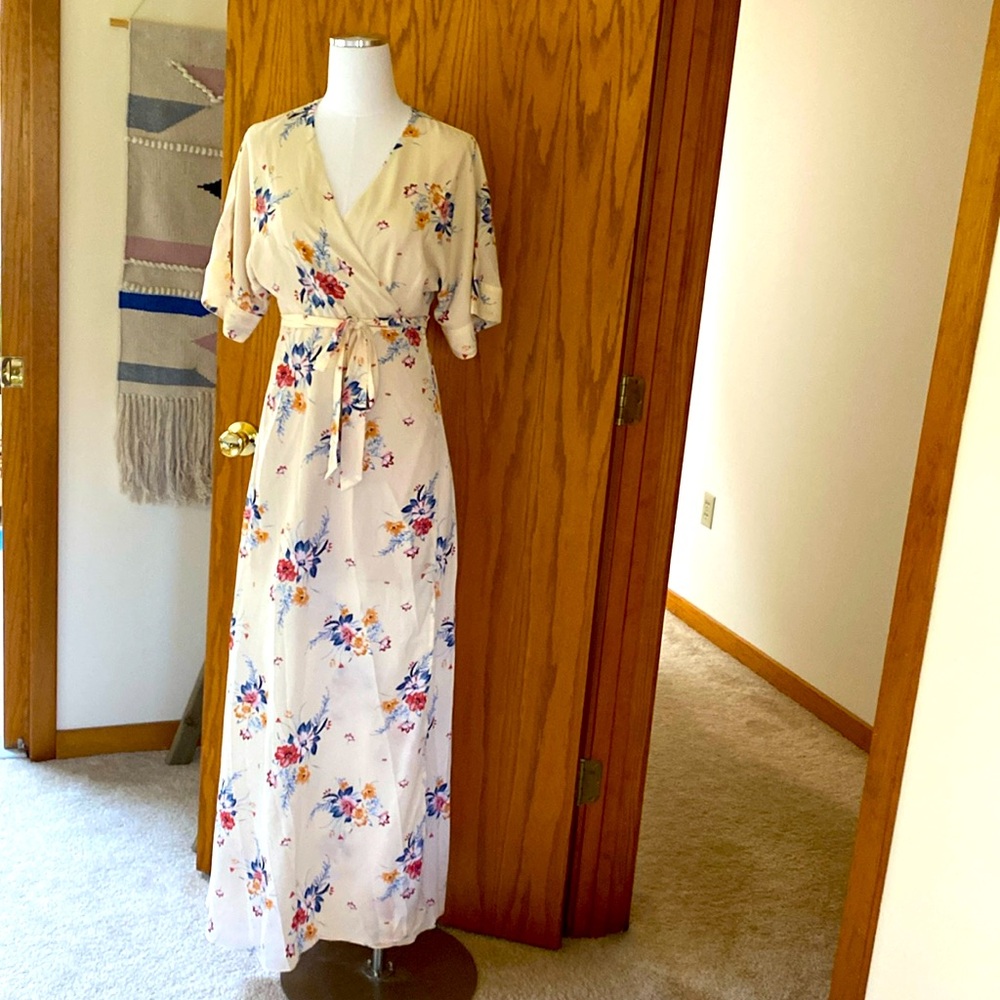 Printed maxi wrap dress size M
